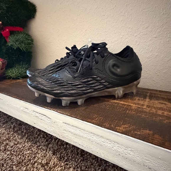 Women UA Magnetico Elite 3 FG Soccer Cleats Black, Sz 6, NEW, MSRP $225 - Picture 8 of 8